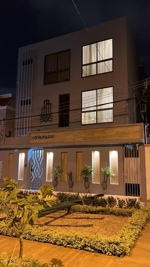 Nova Park Hotel Guayaquil Exteriör bild
